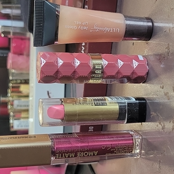 LIP stick and lip gloss bundle - Picture 3 of 3